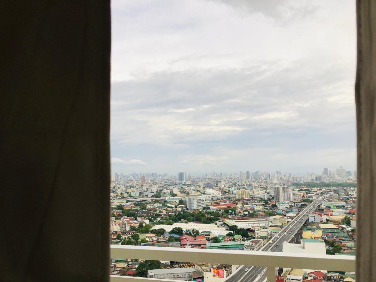 The Celandine By Dmci Homes Caloocan Экстерьер фото