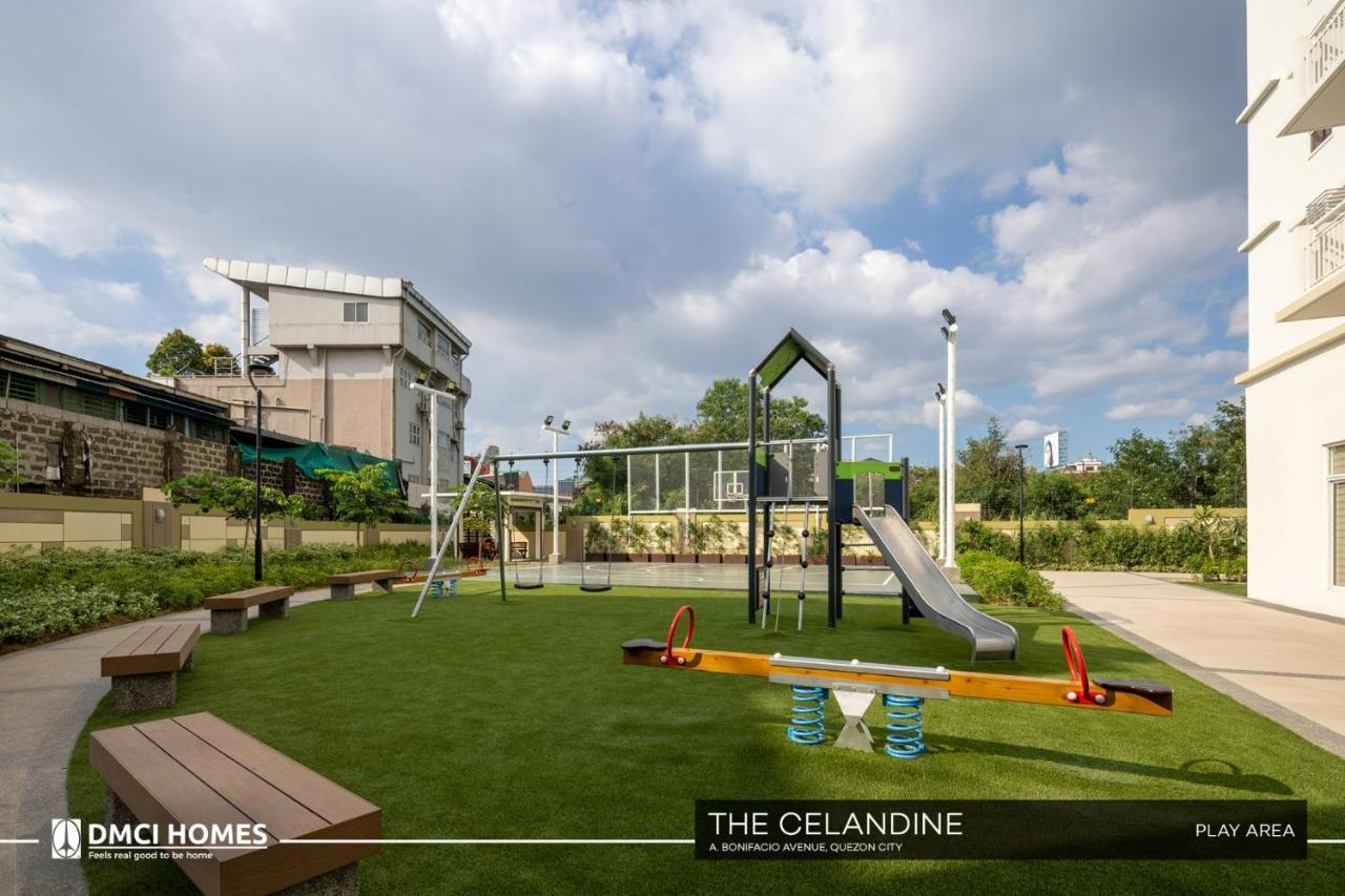 The Celandine By Dmci Homes Caloocan Экстерьер фото