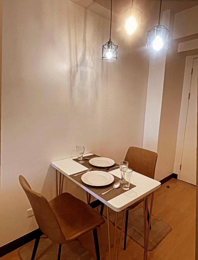 The Celandine By Dmci Homes Caloocan Экстерьер фото
